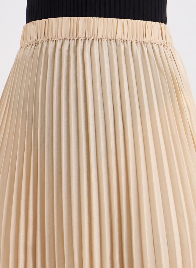 ستايلي تنورة طويلة ساتان بحافة واسعة وكسرات - Image 3