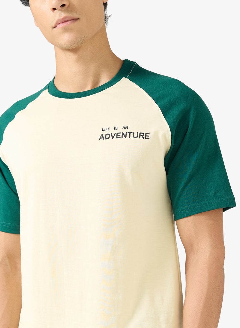 سفنتي فايف تيشيرت برسومات متعددة الألوان - Image 3