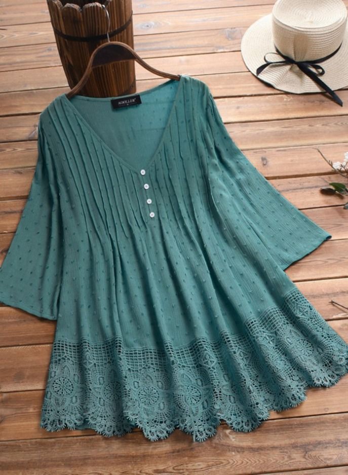 Women's New Jacquard Pleated Lace Hollowed Out V-Neck Blouse