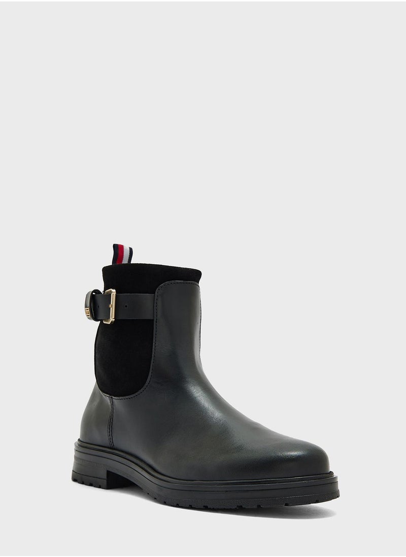 TOMMY HILFIGER - Thermo Belt Detailed Ankle Boots - Image 1