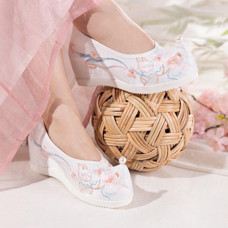 Flower Meow Wedge Heel 2024 Spring New Ancient Costume High-Rise Pearl Ancient Style Embroidered Shoes All-Match Hanfu Shoes - Image 5
