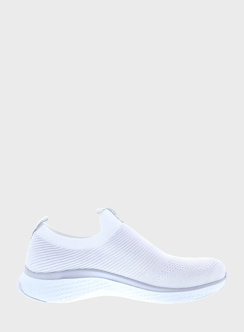 SKECHERS Solar Fuse
