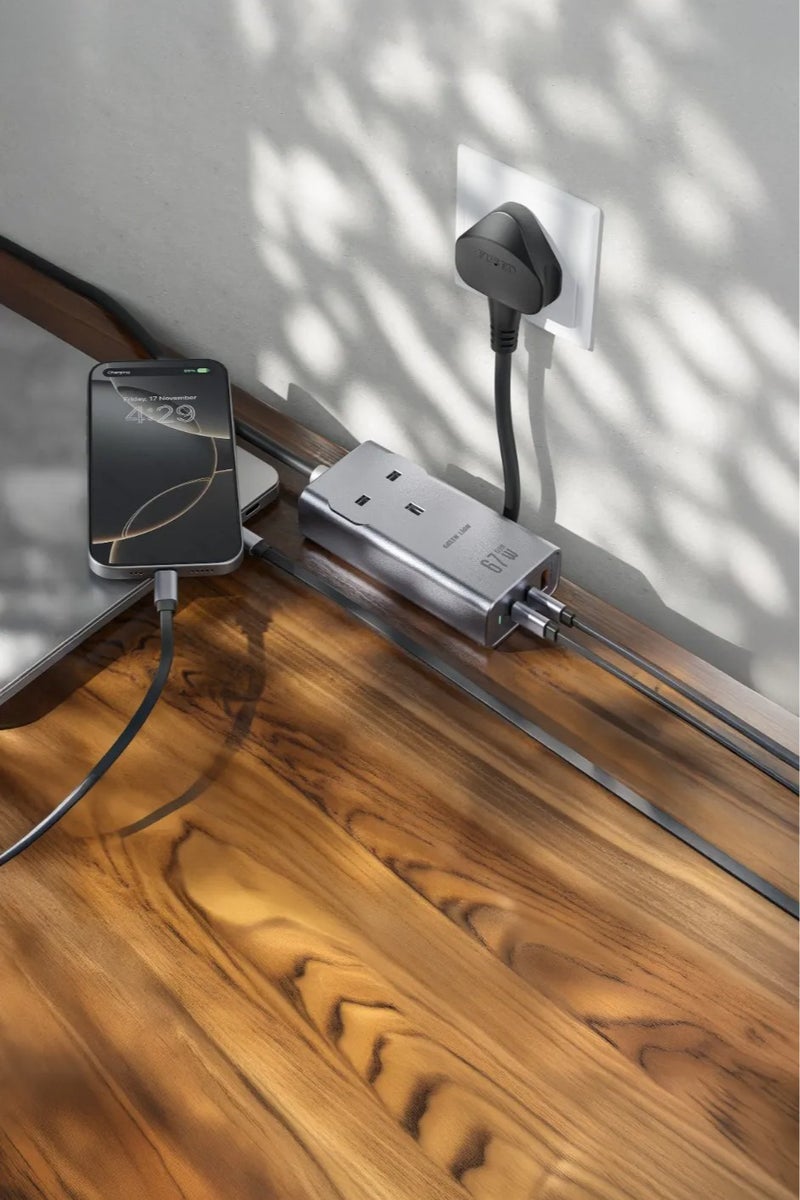 GREEN LION GaN Premium AC Socket 67W UK Socker with USB-A & 2xUSB-C Port / PPS Power Delivery / PC Flame Retardant / Fast Charging / Travel Friendly - grey - Image 2