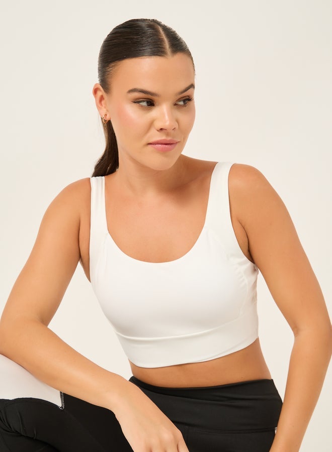 Styli Active Broad Underband Hook And Eye Detail Sports Bra - Image 2