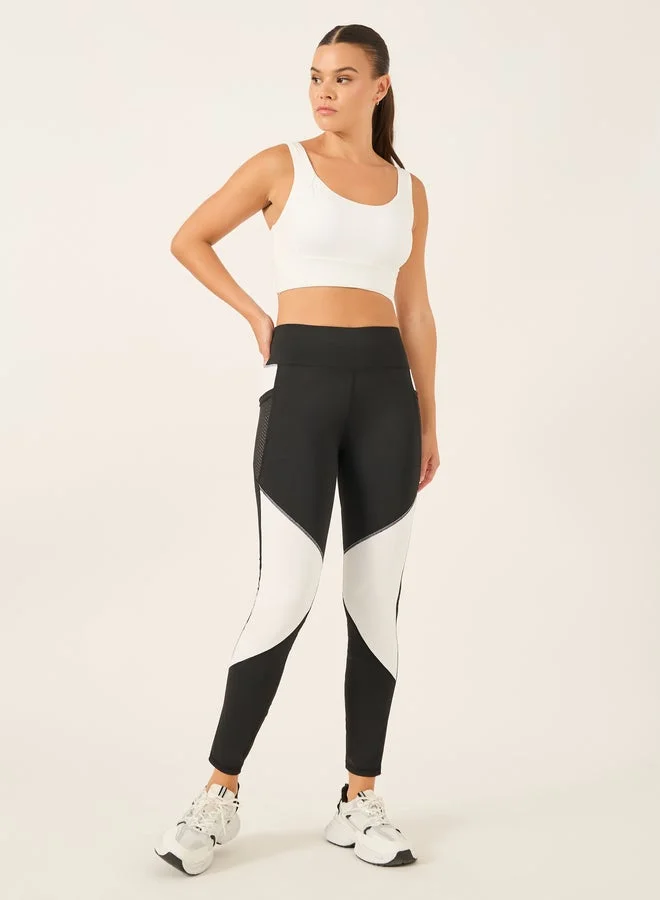 Styli Active Broad Underband Hook and Eye Detail Sports Bra