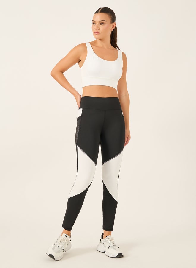 Styli Active Broad Underband Hook And Eye Detail Sports Bra - Image 3