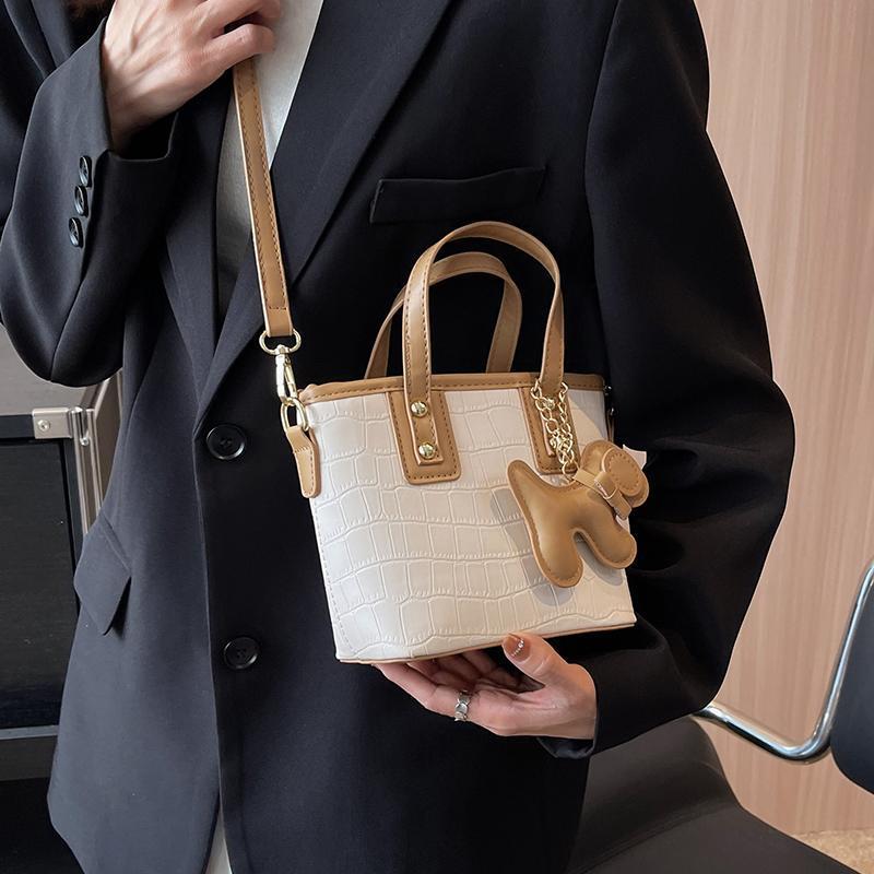 Trendy Small Handbag For Women Popular Stylish Crossbody Bag Niche Design Tote Bucket Bag - Image 4