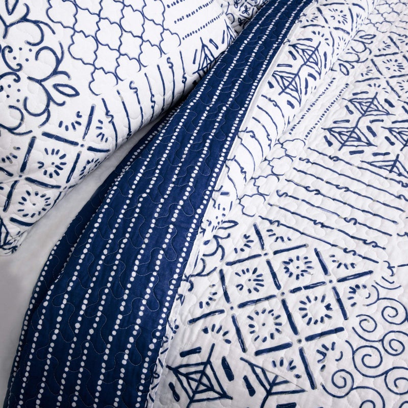 Lush Decor Monique 3 Piece Reversible Print Pattern Blue Quilt Set - Full Queen - Image 4
