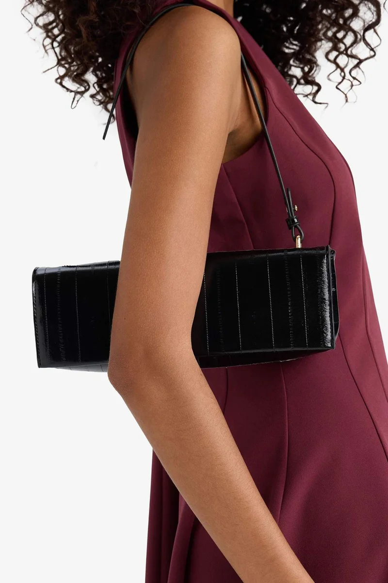 ديفاكتو Woman Faux Leather Baguette Bag
