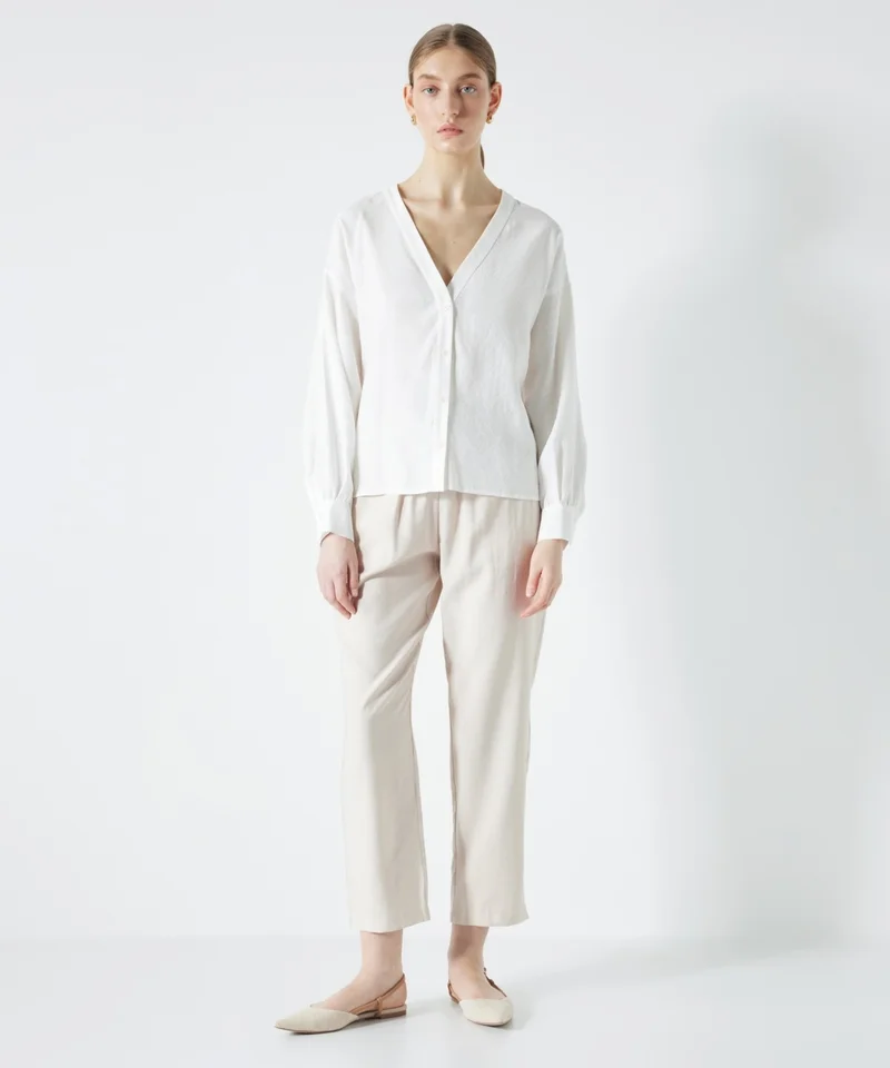 مس ايبيكيول Comfortable Cut V-Neck Blouse