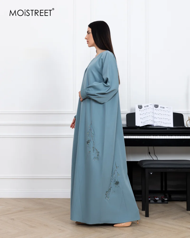 مويستريت مويستريت عباية كريب مطرزة