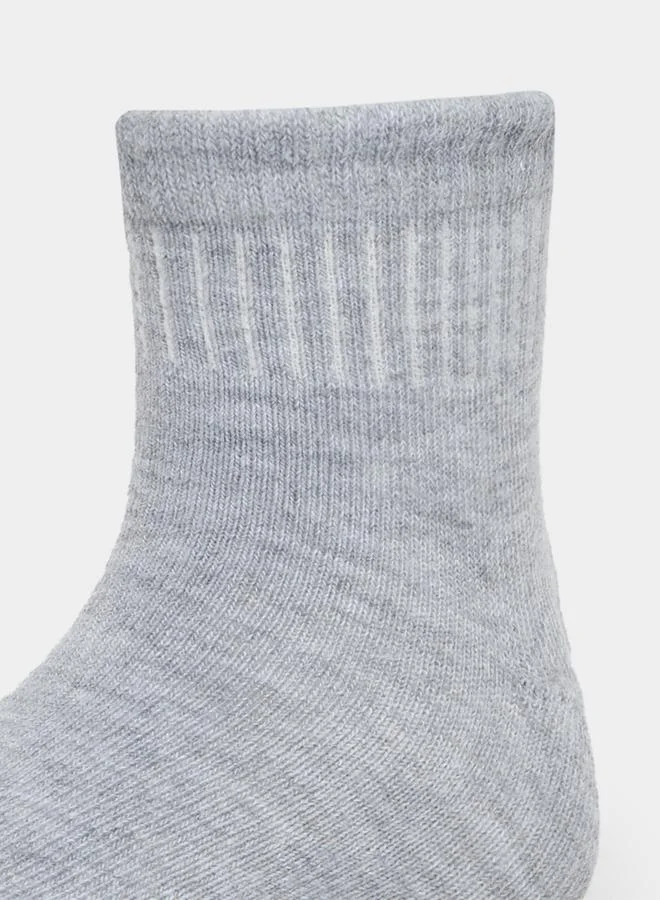 Styli Styli Pack of 3 - Unisex Plain Socks