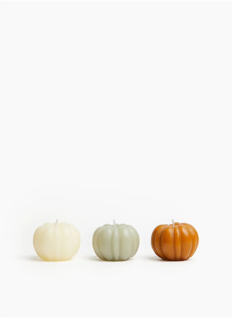 اتش اند ام 3-Pack Pumpkin-Shaped Candles