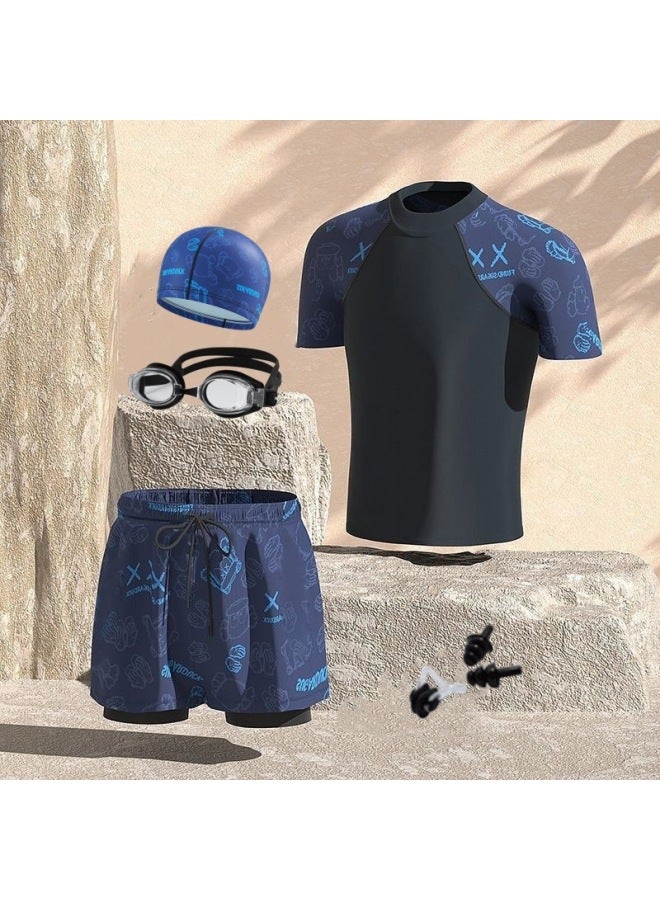 إسكدنيا طقم ملابس سباحة رجالية مقاس كبير بوكسر مزيف مكون من قطعتين مطبوع ومضاد للإحراج شورت سباحة ربيعي ساخن - اللون: بدلة دب زرقاء + قبعة سباحة + نظارات سباحة + سدادات أذن بمشبك أنف - - Image 1