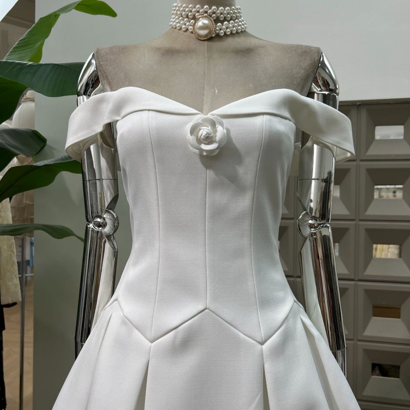 French Off-Shoulder Pleated White A-Line Mini Dress for Petite Women - Image 2