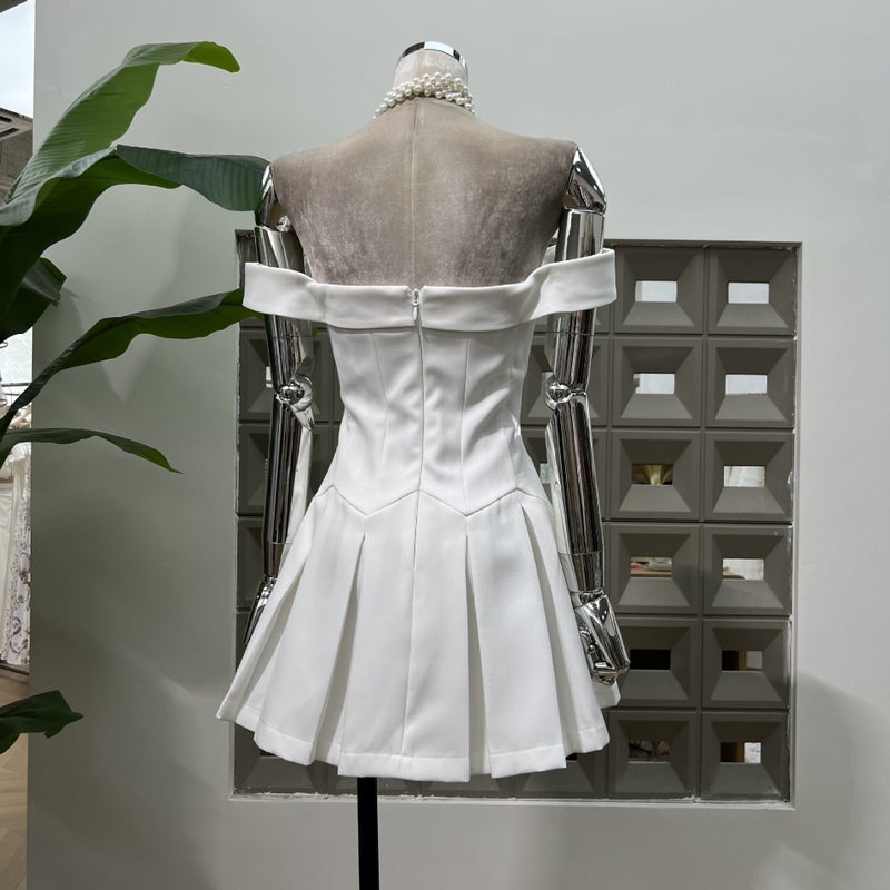 French Off-Shoulder Pleated White A-Line Mini Dress for Petite Women - Image 4