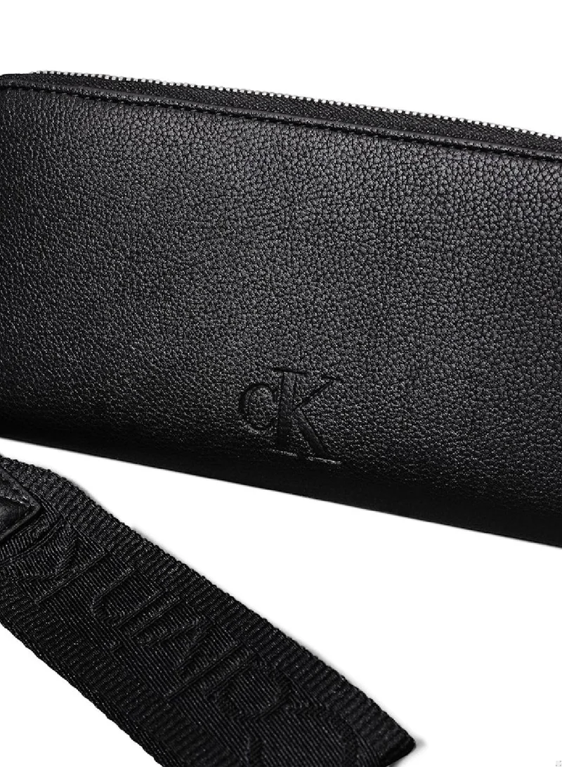Calvin Klein Jeans Zip Around Wallet