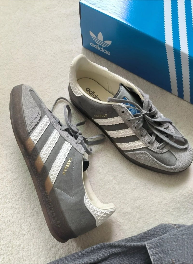 Adidas Originals SAMBA Classic Sneakers for Men and Women  - Image 2