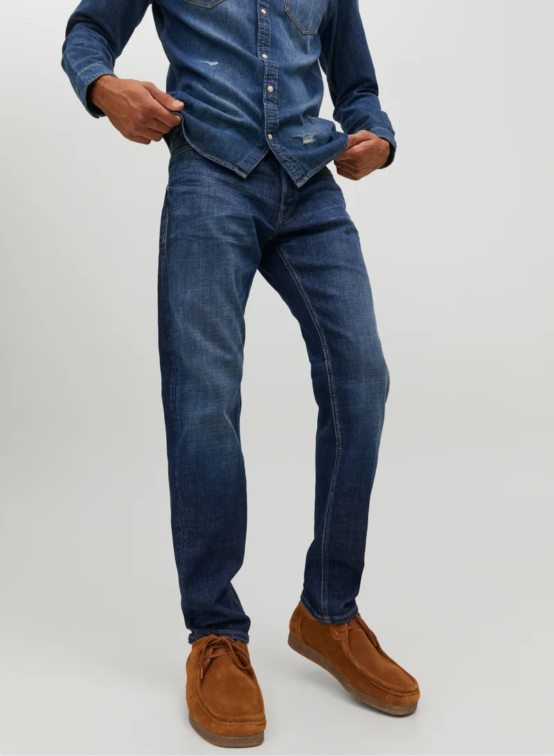 Tapered Fit Jeans