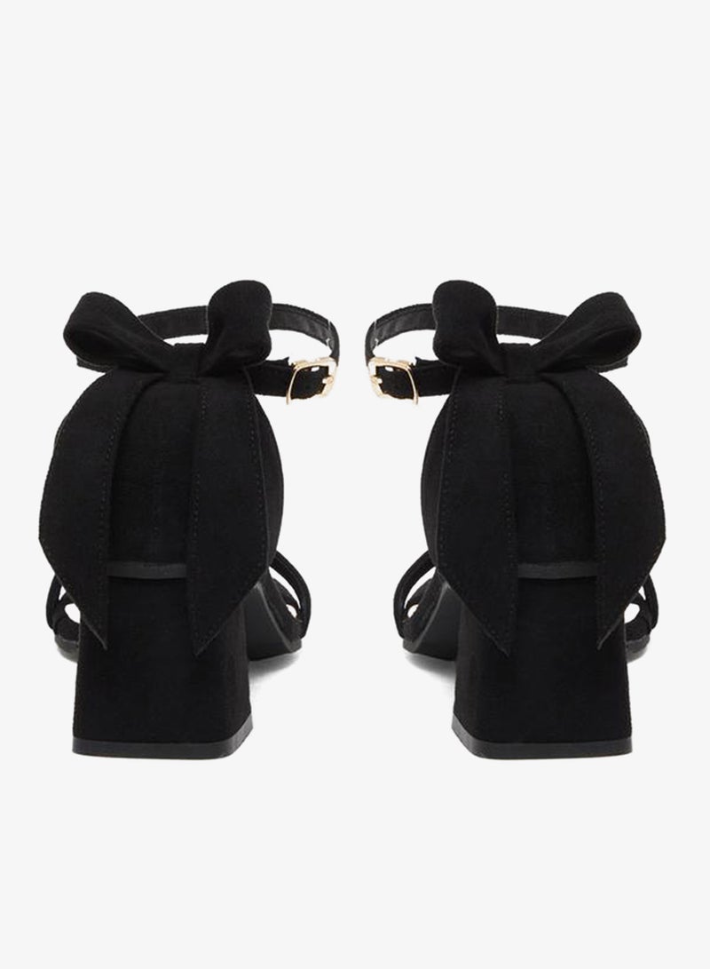 ستايلي صنادل بكعب عريض بتفاصيل فيونكة وحزام للكاحل - Image 4