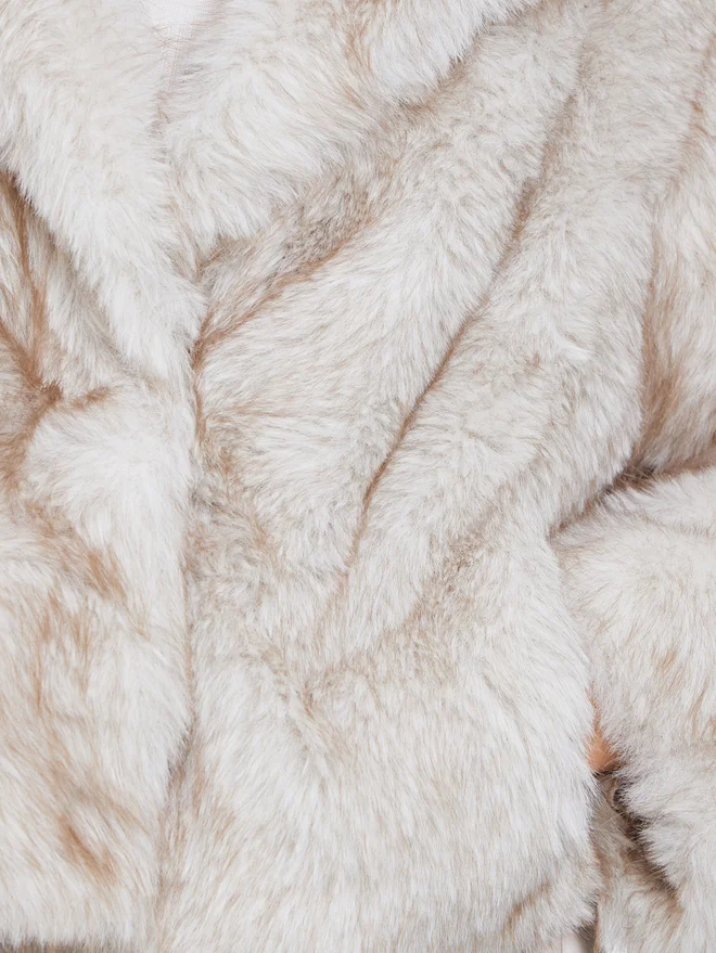 Styli Styli Women Off White Regular Fit Cropped Faux Fur Jacket
