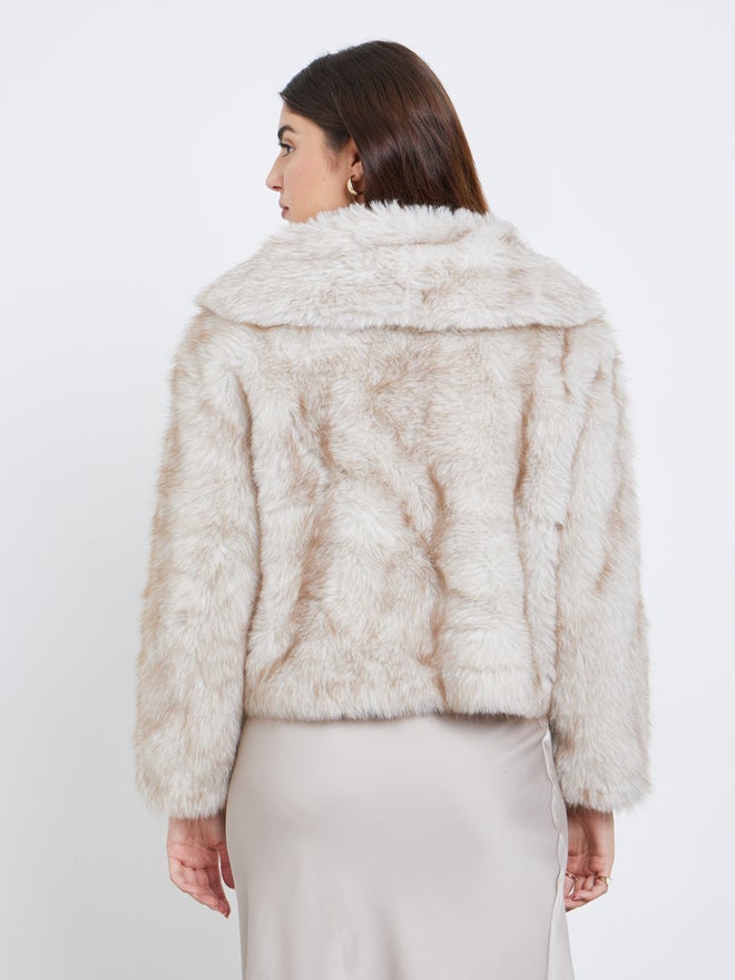 Styli Women Off White Regular Fit Cropped Faux Fur Jacket - Image 5