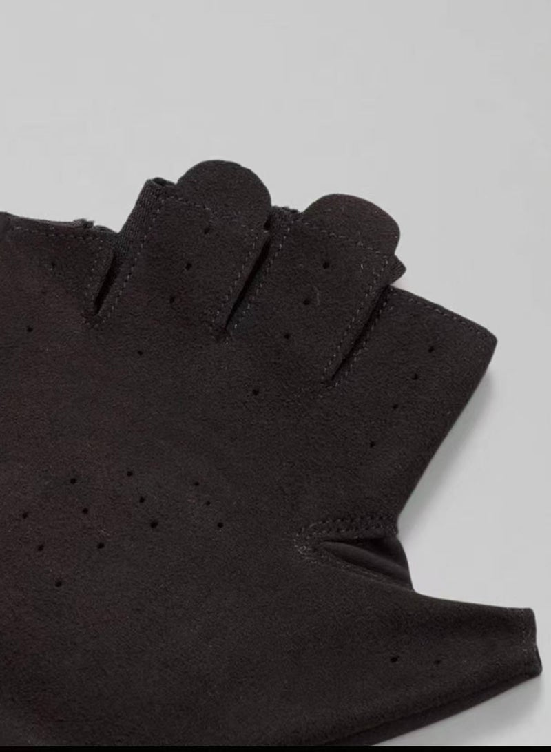 lululemon Women's Athletic Gloves - Image 3