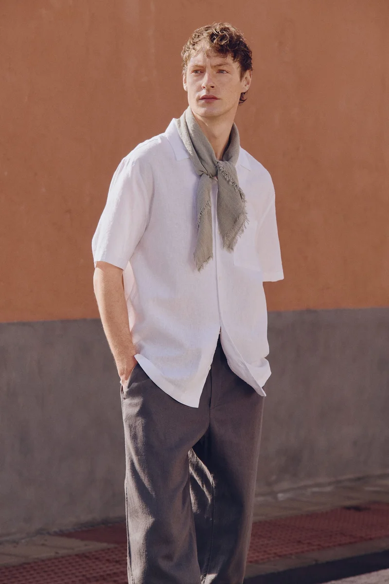 H&M Regular Fit Short-sleeved linen-blend shirt