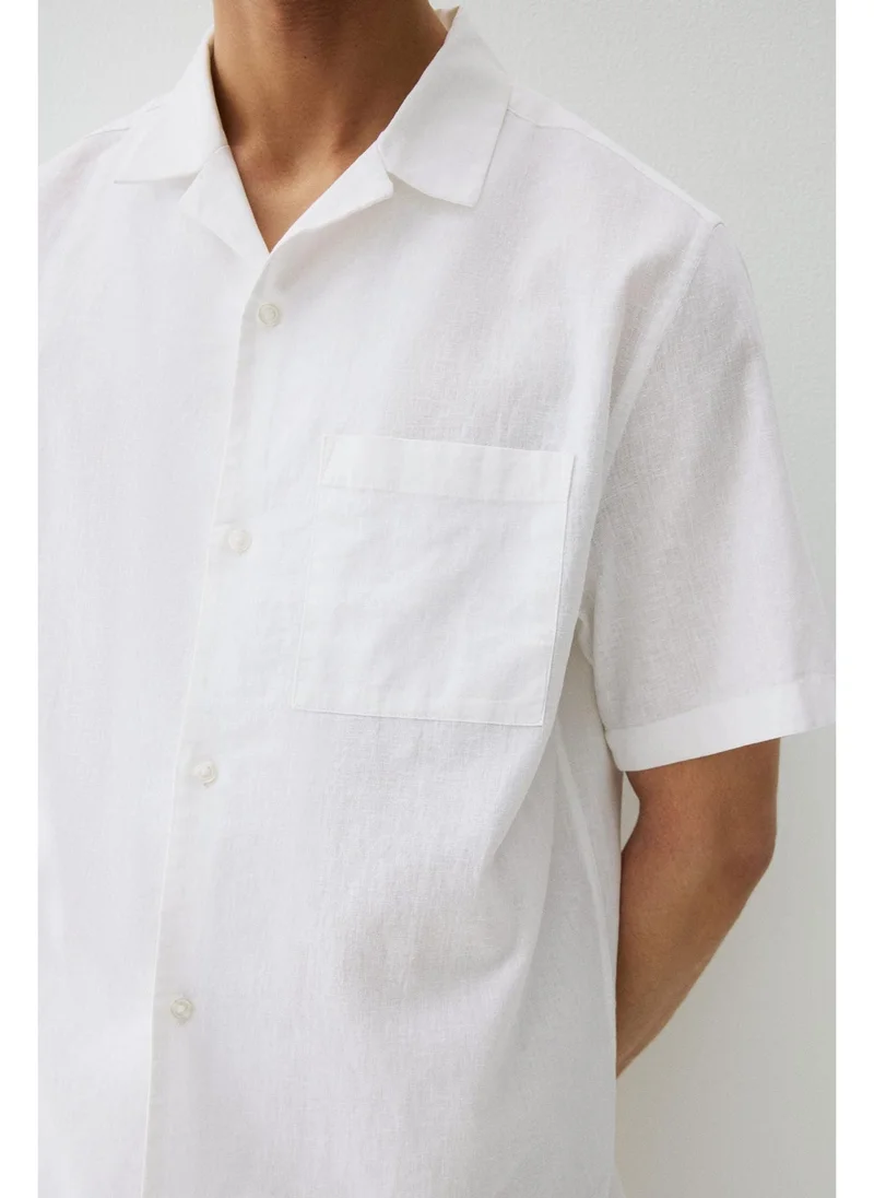 H&M Regular Fit Short-sleeved linen-blend shirt
