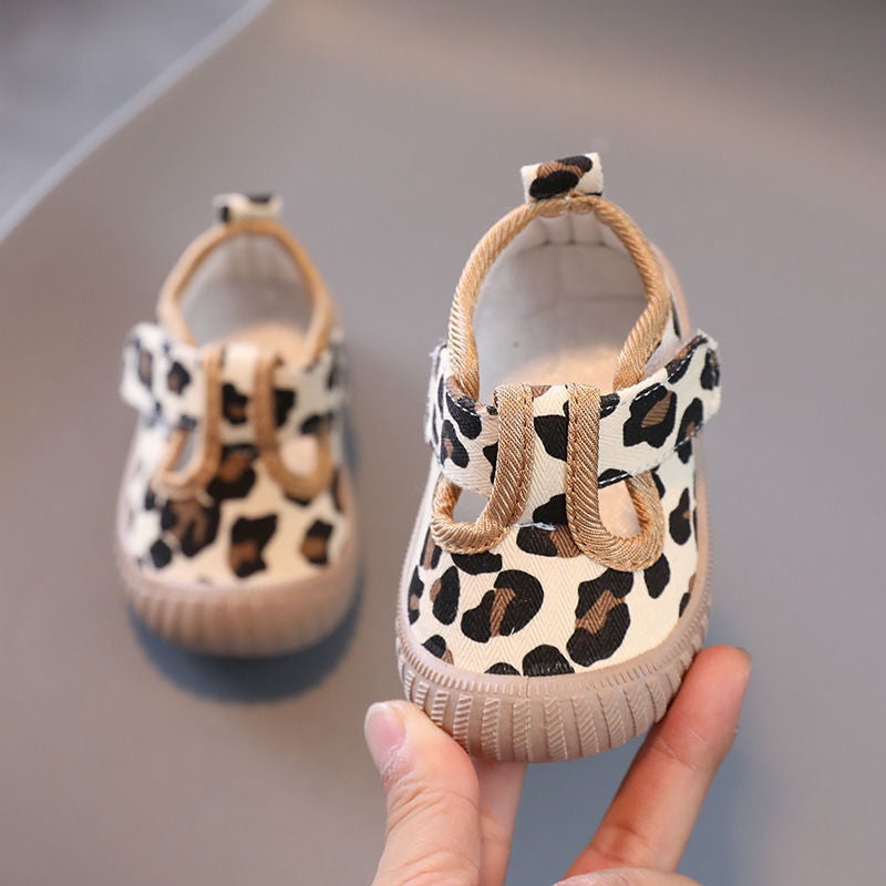 New Style Baby Girl Shoes, Male Baby Toddler Shoes, Spring & Fall Flats, Soft-Soled Cloth Shoes, Children'S Breathable Princess Shoes, First Generation Delivery - Image 4