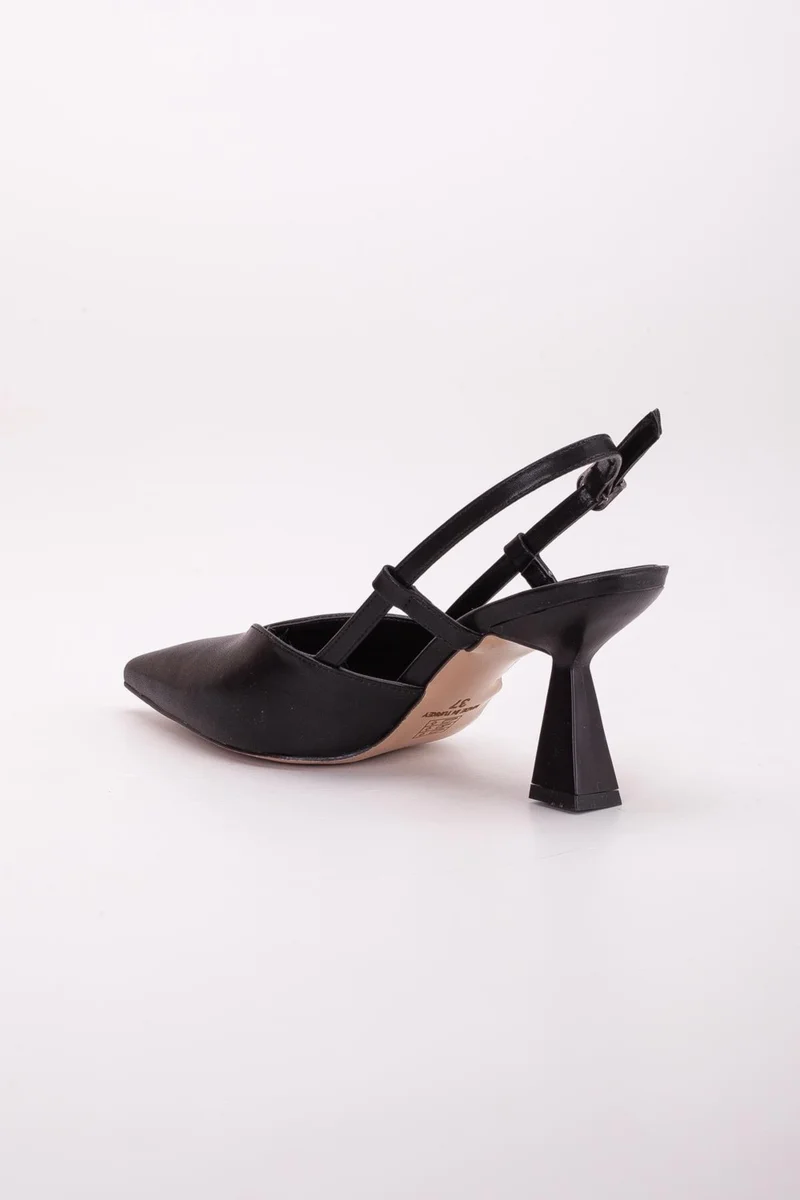 Dilimler Ayakkabı Large Size Side Pillar V Face Skin Black Women's High Heel Shoes