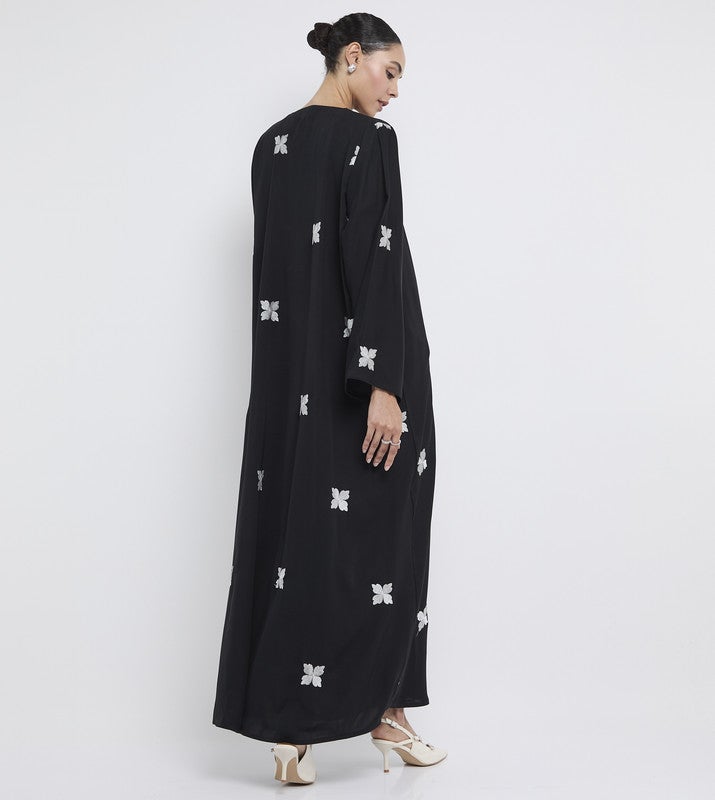 ROZA Elegant Embroidered Abaya - Image 4