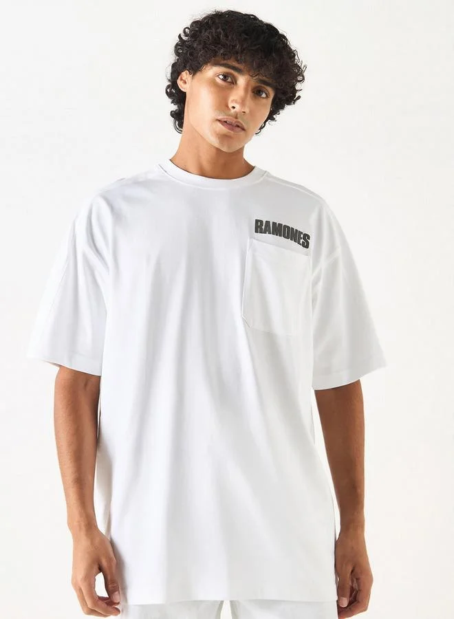 SP Characters Ramones Print Crew Neck T-shirt with Short Sleeves and Chest Pocket