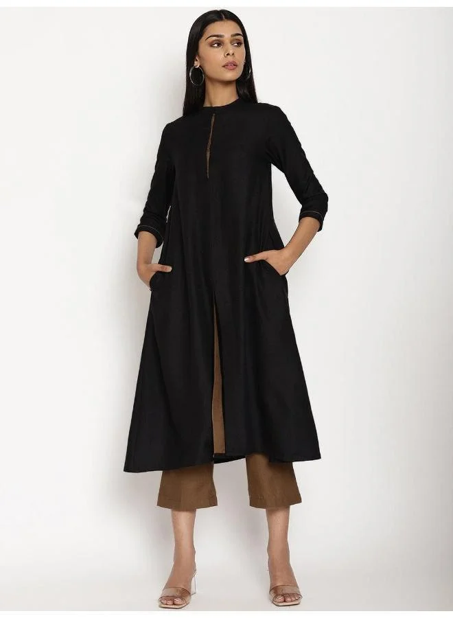 ترو برونز طقم كورتا وبنطلون قطن وكتان أسود