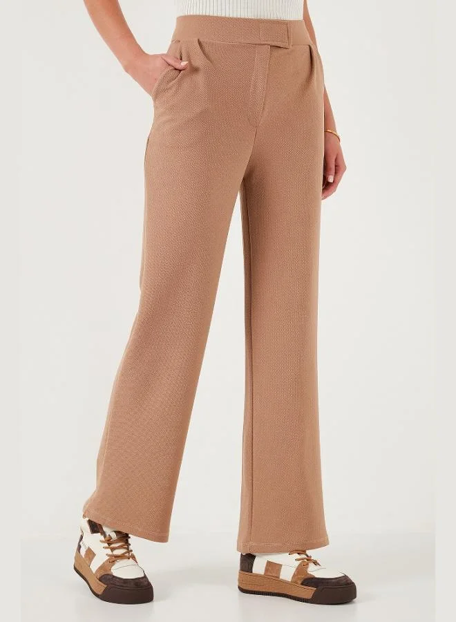 ليلا بنطلون واسع بخصر عالٍ بقصة مستقيمة للنساء