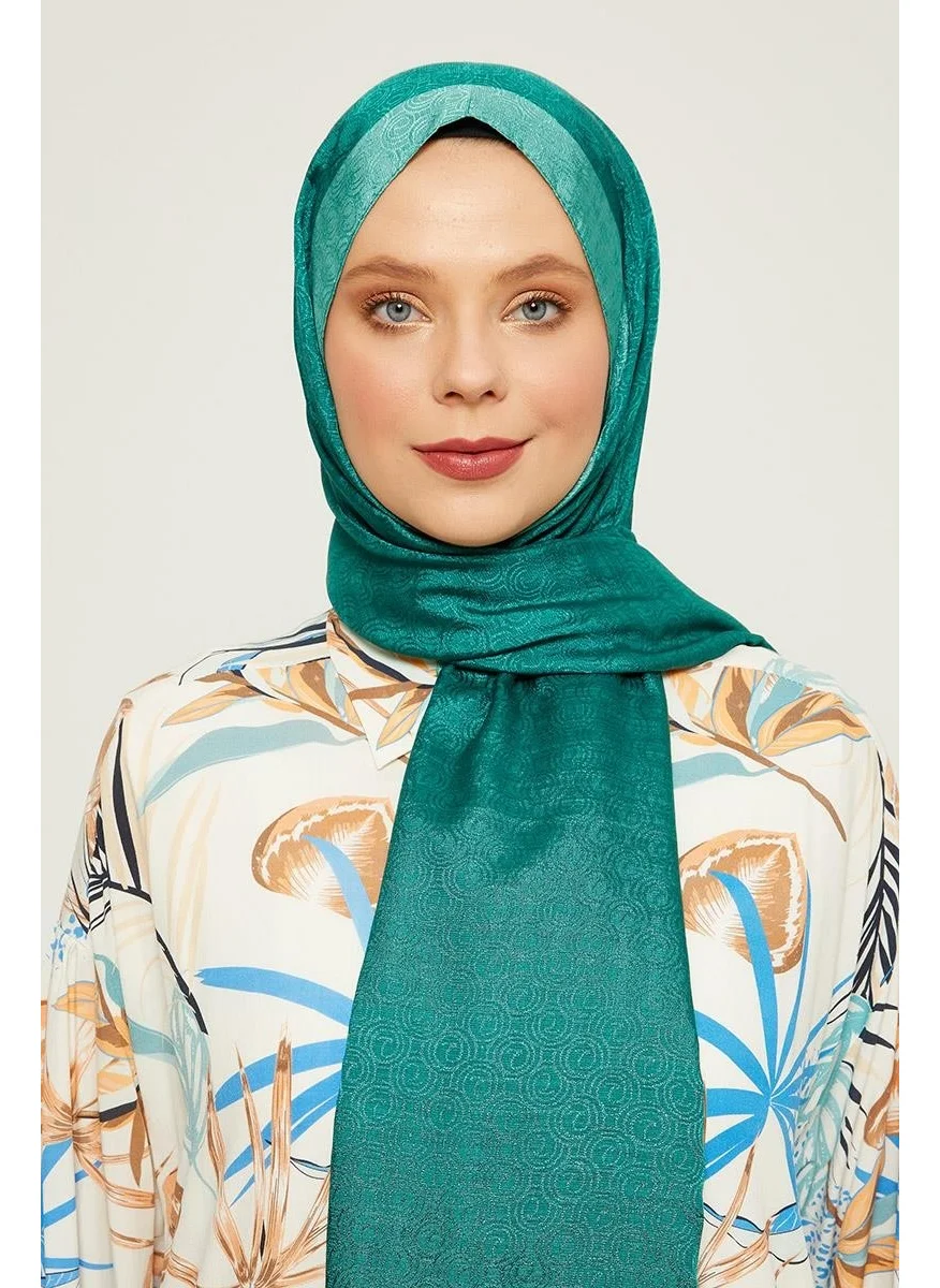Levidor Green Circle Pattern Monogram Shawl