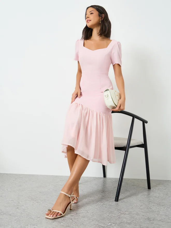 ستايلي Styli Pink Sweetheart Neck Solid Midi Dress