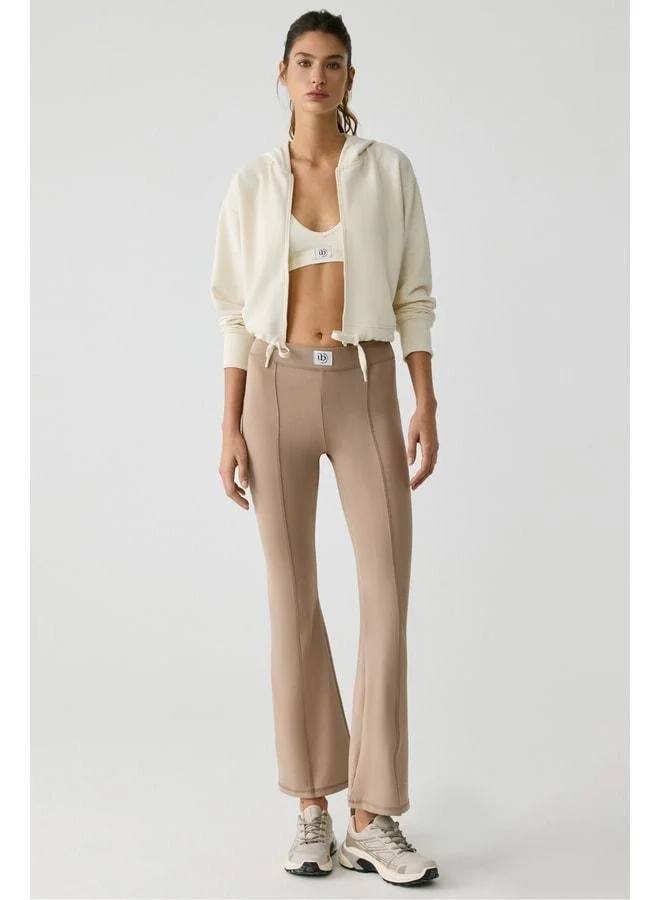 HILDA Urban Beat Women's Fit & Flare Sportswear Beige Pants.