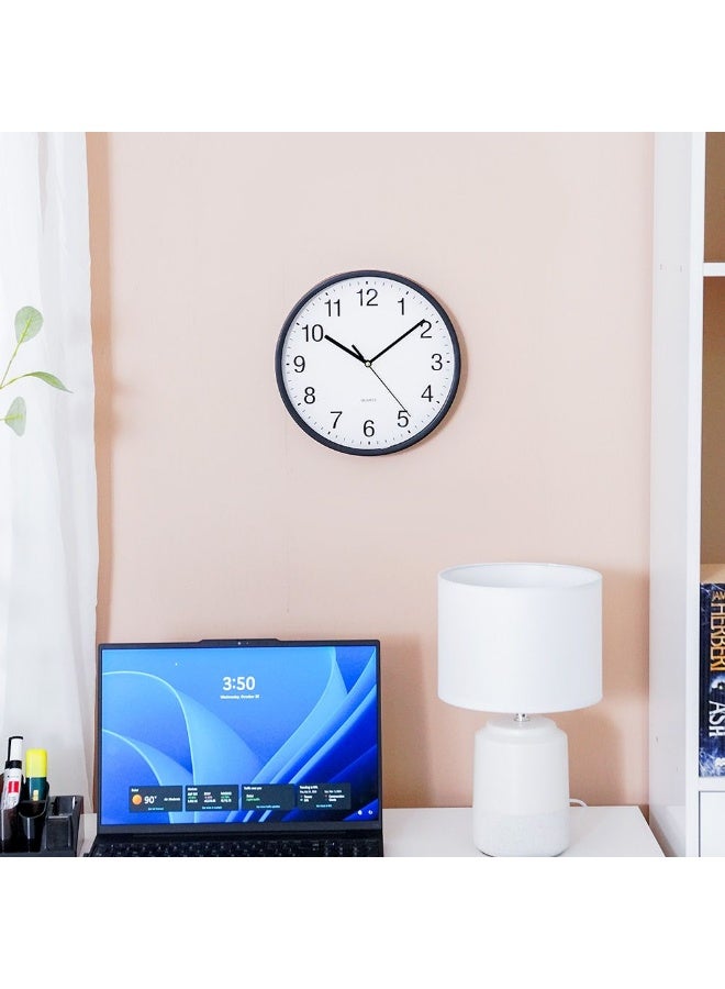 DANUBE HOME ساعة حائط دانوب هوم كامبريدج إيل البيضاء بتصميم أنيق وعصري، ساعة حائط بسيطة لغرفة المعيشة أو المكتب أو غرفة النوم، لمسة زخرفية أنيقة للمنزل 25X25X4.5 سم بيضاء - Image 3