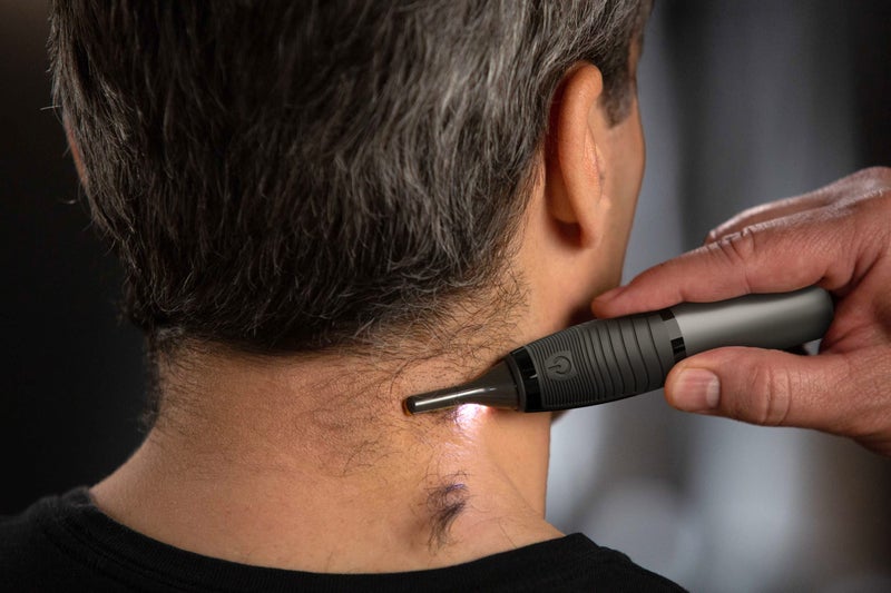 Micro Touch مايكرو تاتش تيتانيوم ماكس ماكينة حلاقة شخصية مضاءة - Image 3