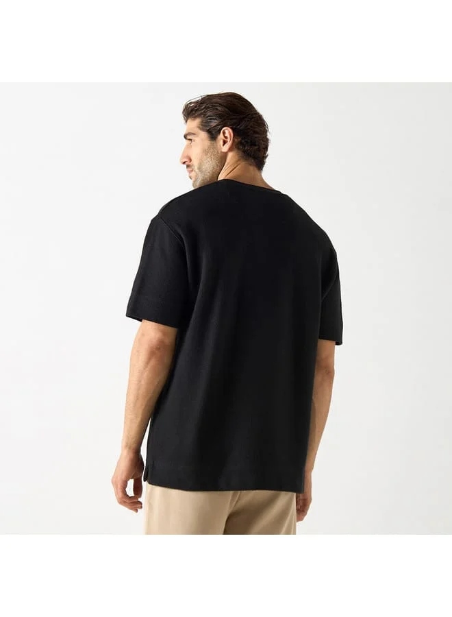 Iconic Textured Crew Neck T-shirt with Short Sleeves