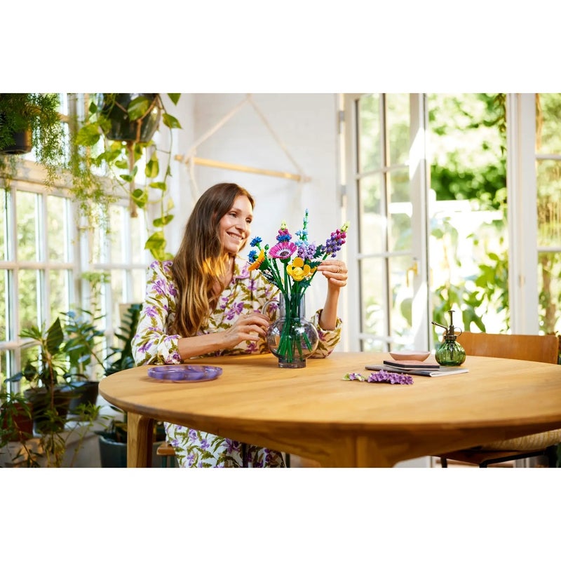 LEGO - Wildflower Bouquet 939 Pieces - 10313 - Image 3