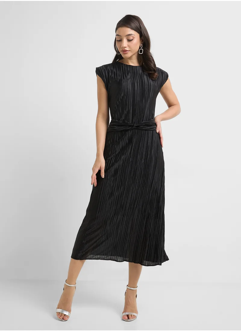 ايلا Sinched Waist Textured Dress