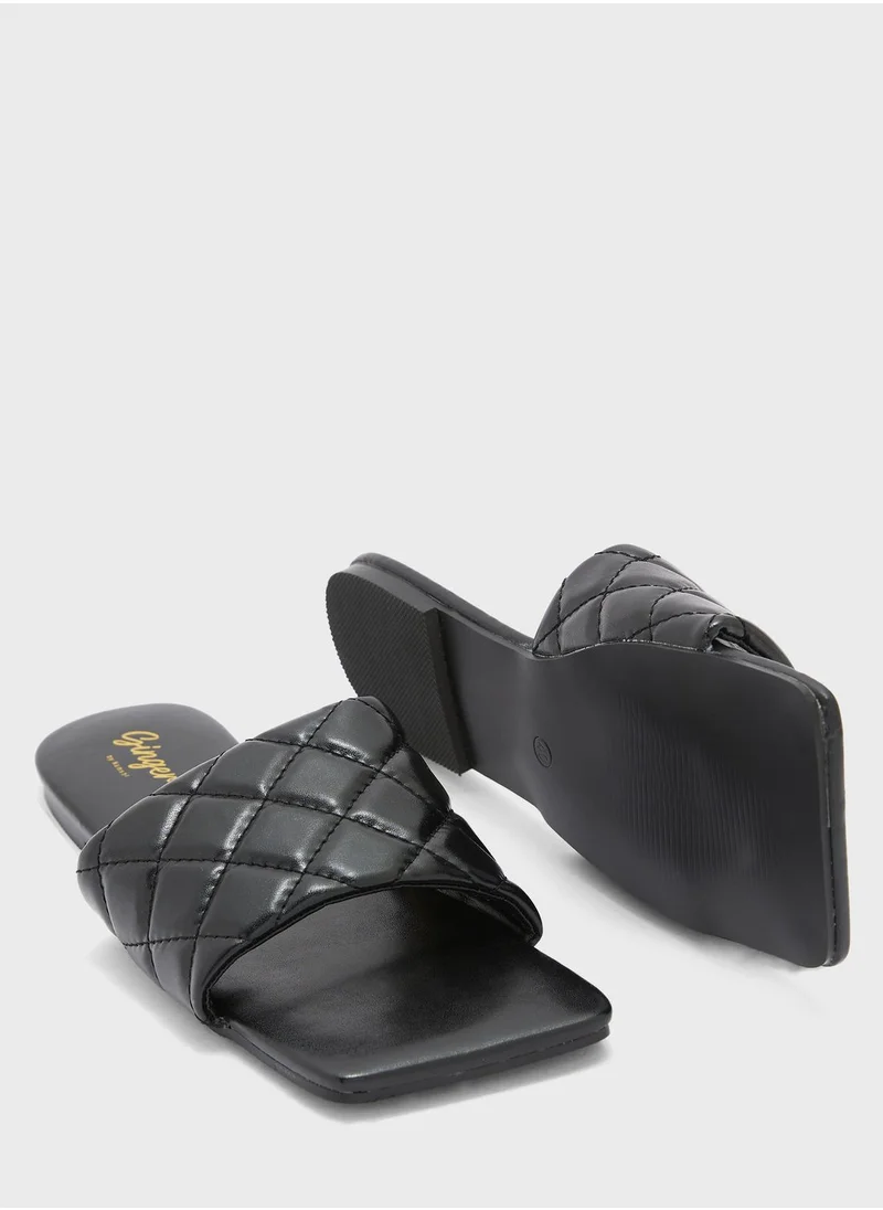 جينجر Quilted Square Toe Flat Sandal