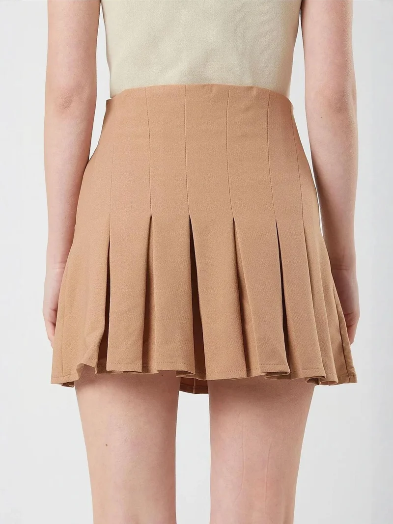 Mixray Stone Natural High Waist Pleated Mini Skirt with Chain Detail for Women | Best Price UAE