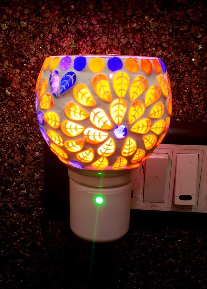MAYUKH BEAUTIFUL CERAMIC KAPOOR DANIAROMA OIL BURNER CUM NIGHT LAMP WITH SWITCH INBUILT ONOFF BUTTON FOR HEATING