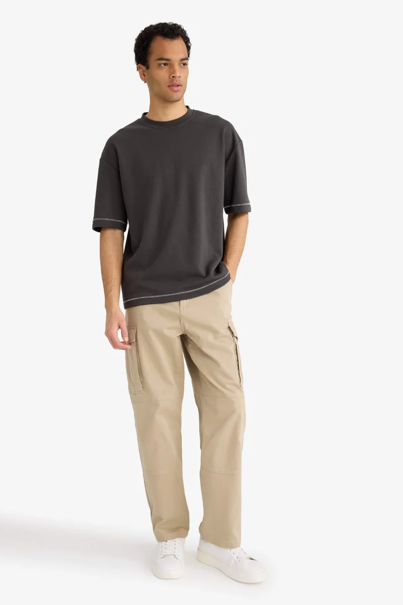 ديفاكتو Loose Fit Crew Neck Short Sleeve T-Shirt