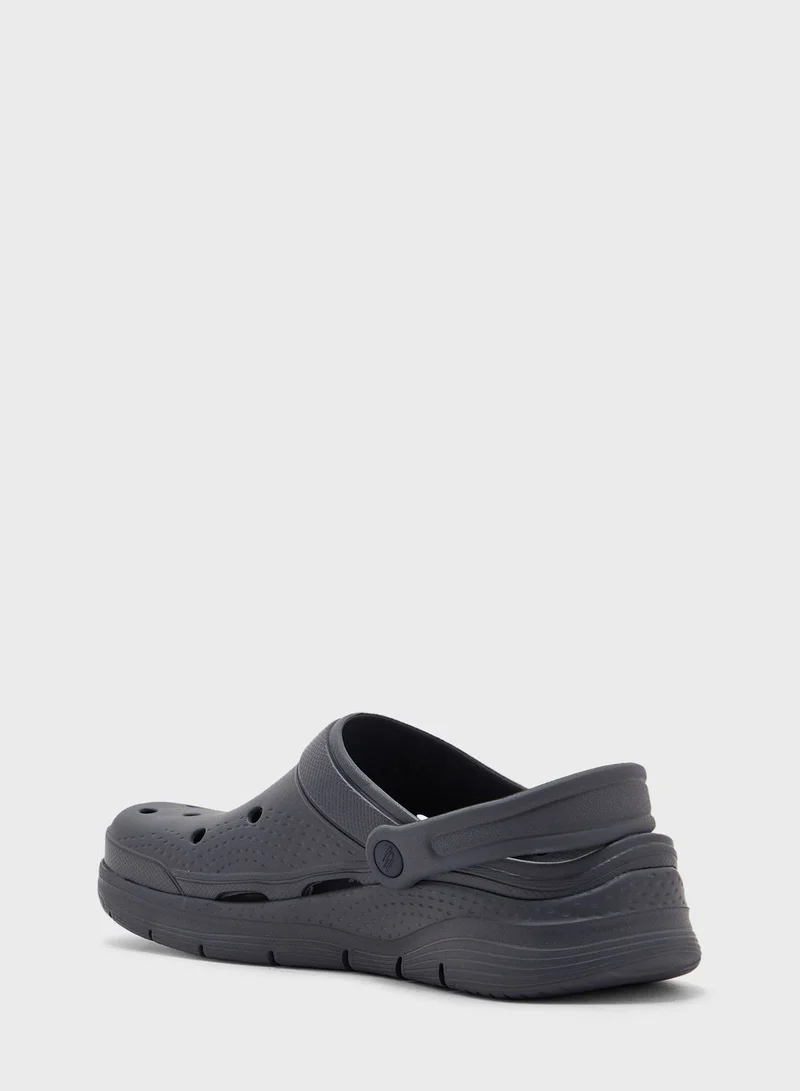 SKECHERS Arch Fit 'Valiant