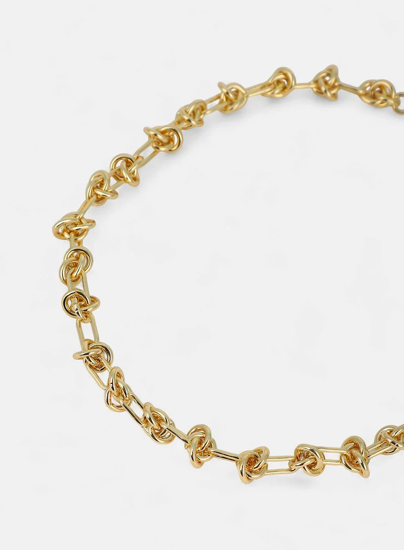 Sohi  Women The Knot-Link Chain Necklace | California  Colour | One-Size | Metallic Alloy Material | Lobster Clasp Closure | Necklace For Casual & Evening Wear for Women | Best Price UAE