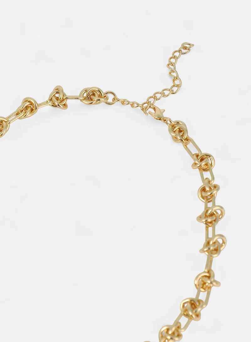 Sohi  Women The Knot-Link Chain Necklace | California  Colour | One-Size | Metallic Alloy Material | Lobster Clasp Closure | Necklace For Casual & Evening Wear for Women | Best Price UAE